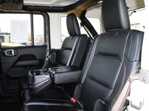 Used 2022 Jeep Wrangler Unlimited Rubicon w/ Xtreme Recon 35" Tire Package image 29