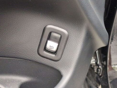 Used 2020 Mercedes-Benz GLC 300 4MATIC image 12