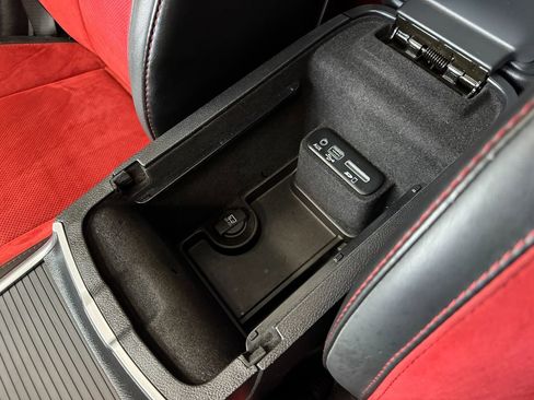 Used 2015 Dodge Charger R/T image 38