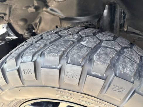 Used 2021 Jeep Gladiator Sport AWD/4WD image 25