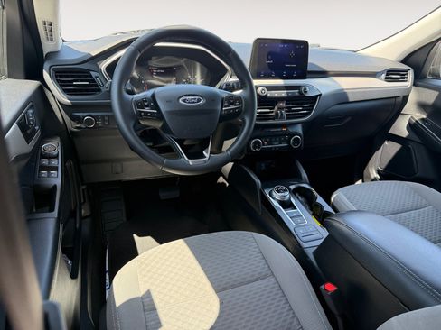 Used 2022 Ford Escape SE w/ Convenience Package FWD image 15