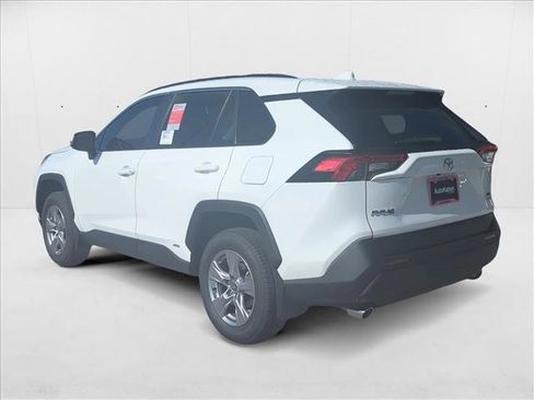 New 2025 Toyota RAV4 XLE image 7