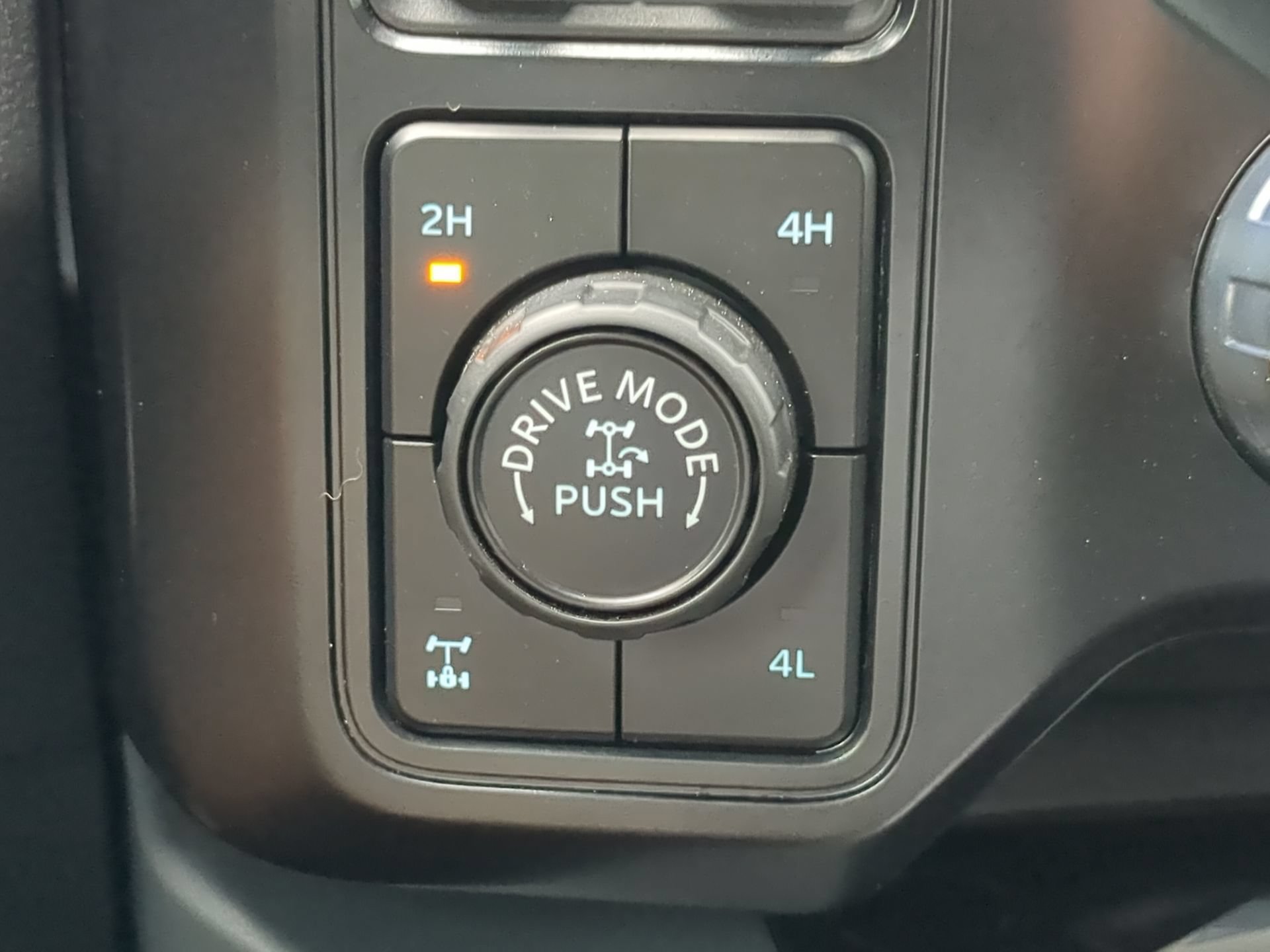 Used 2025 Ford F250 Lariat w/ Lariat Ultimate Package AWD/4WD image 64