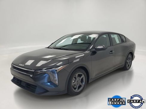 Used 2025 Kia K4 FWD image 1