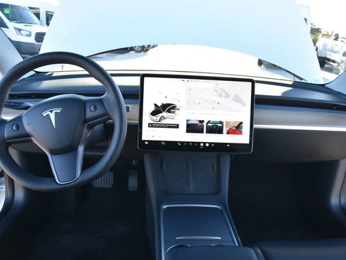 Used 2023 Tesla Model 3 Standard Range image 14
