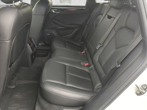 Used 2020 Porsche Macan S image 20