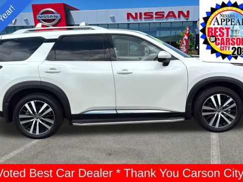 Used 2024 Nissan Pathfinder Platinum w/ Cargo Package AWD/4WD image 2