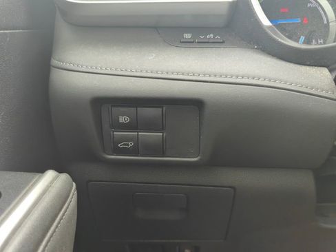 Used 2020 Toyota Highlander XLE image 14