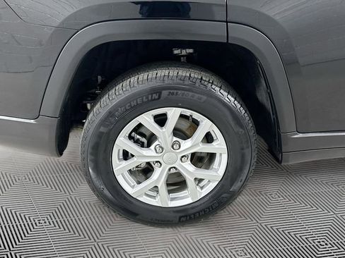 Used 2023 Jeep Grand Cherokee L Limited image 27