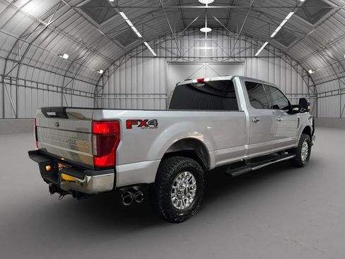 Used 2022 Ford F350 XLT w/ XLT Premium Package AWD/4WD image 6