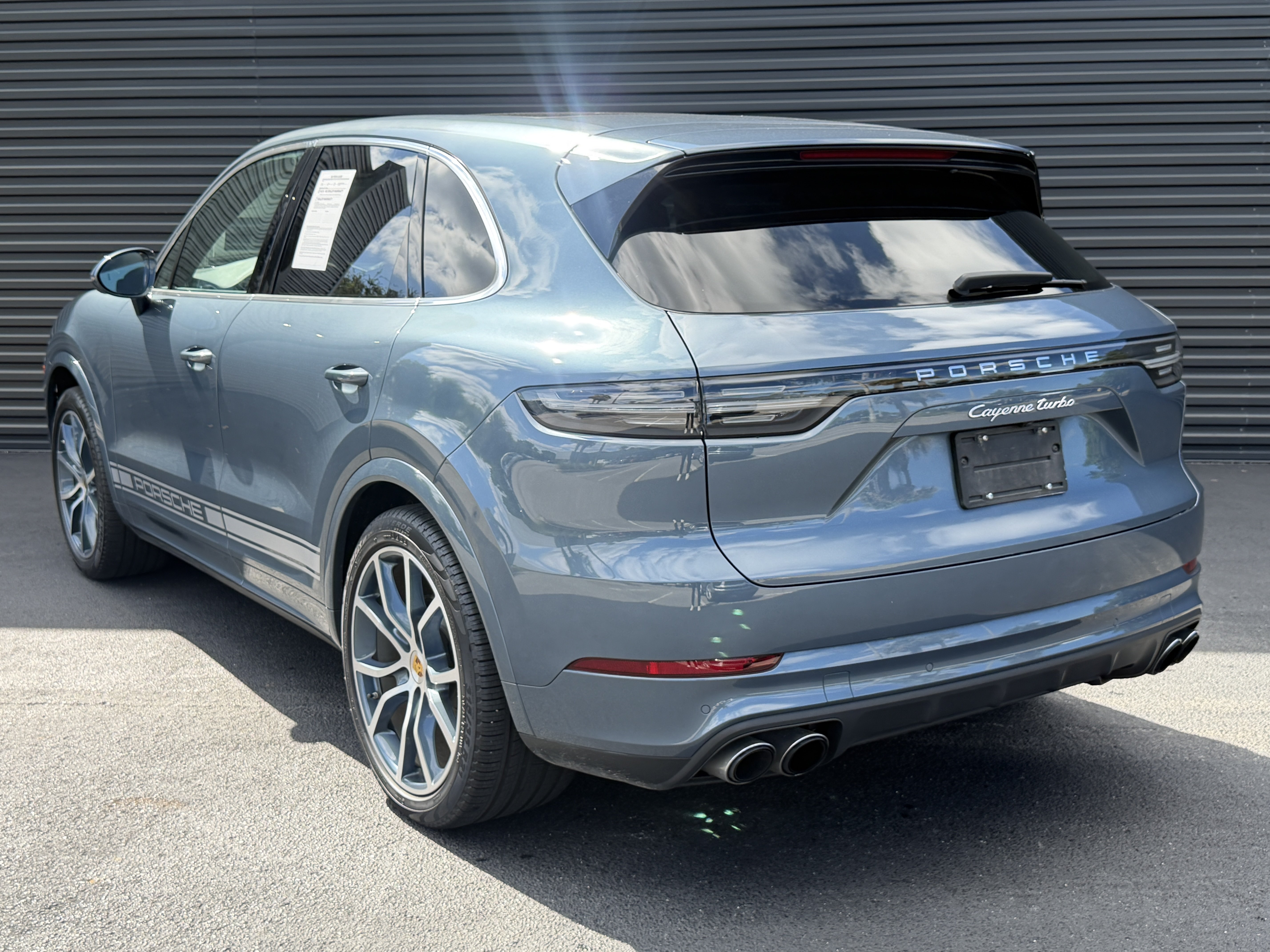 Used 2020 Porsche Cayenne Turbo AWD/4WD image 3