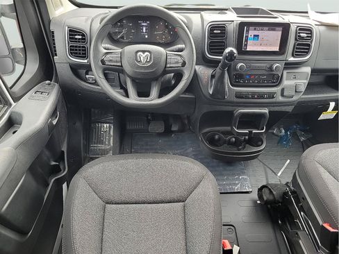 New 2024 RAM ProMaster 3500 w/ Convenience Group FWD image 7