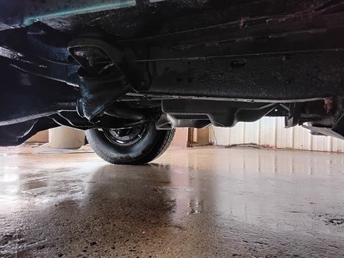 Used 1995 Ford Bronco XLT image 15