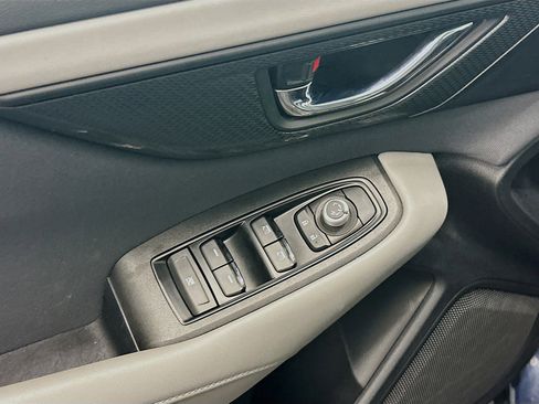 Used 2025 Subaru Outback Premium image 15