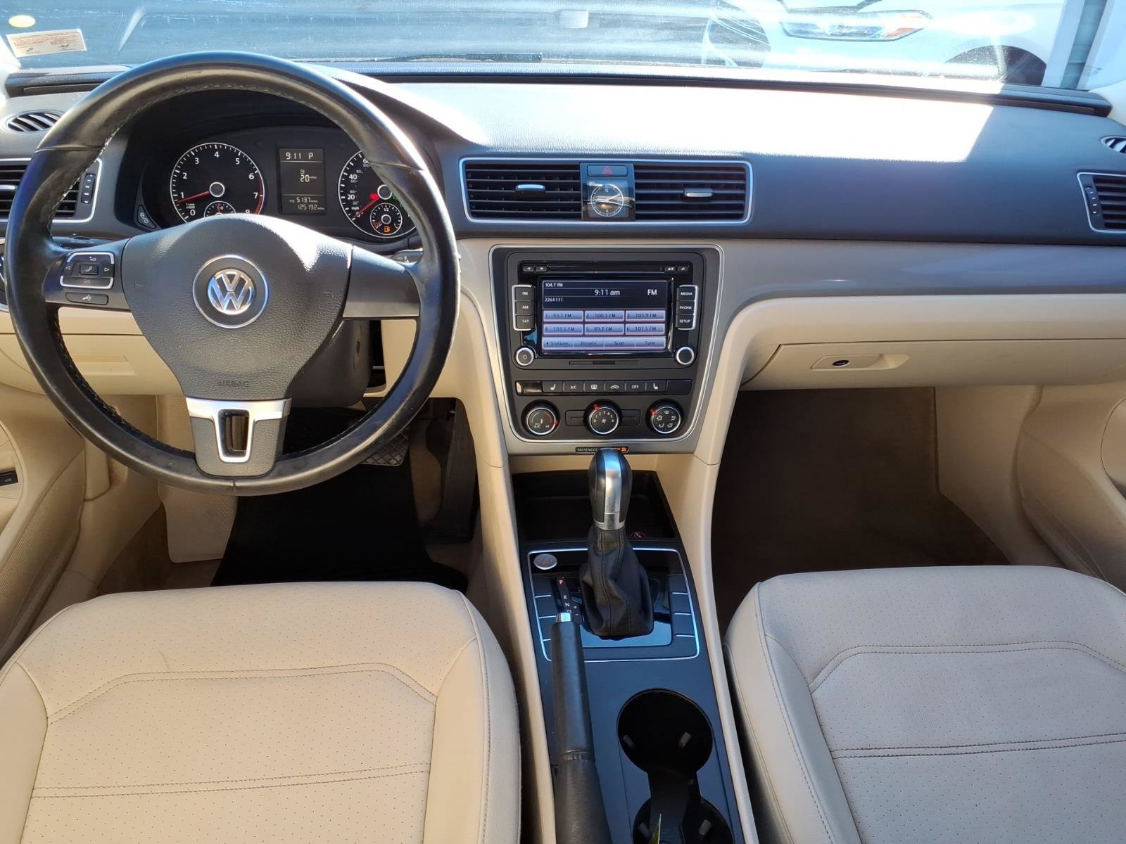 Used 2015 Volkswagen Passat 1.8T Limited Edition FWD image 7