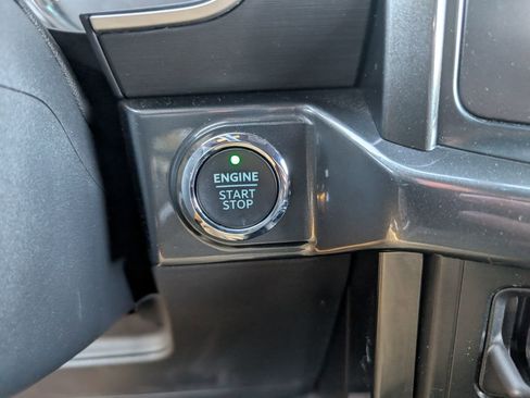 Used 2022 Ford F150 XLT w/ Equipment Group 302A High image 16