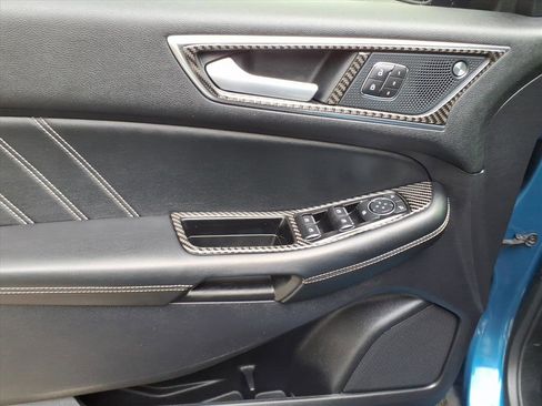 Used 2020 Ford Edge ST image 13
