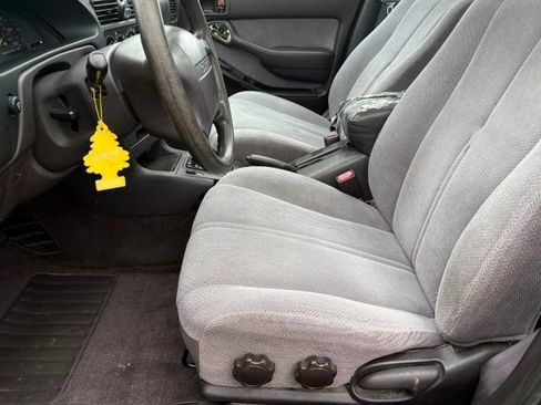 Used 1996 Toyota Camry LE FWD image 9