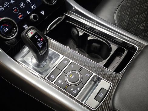Used 2020 Land Rover Range Rover Sport SVR image 41