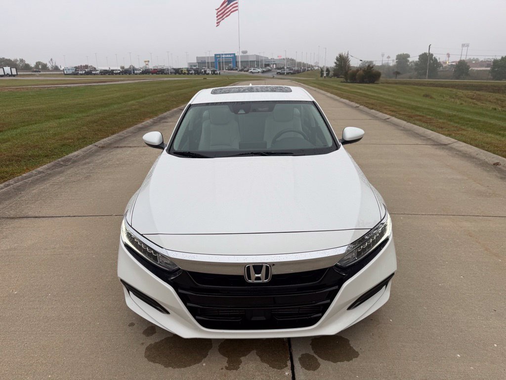 Used 2018 Honda Accord EX image 11