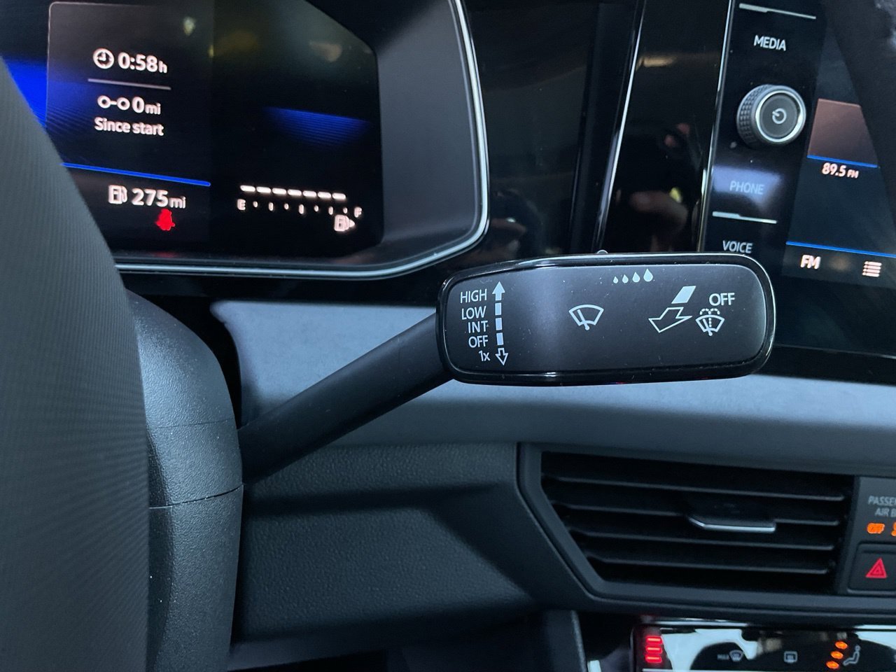 Used 2025 Volkswagen Jetta SE FWD image 38