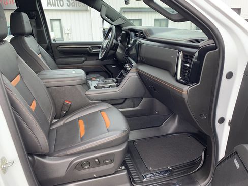 Used 2025 GMC Sierra 2500 AT4 image 26