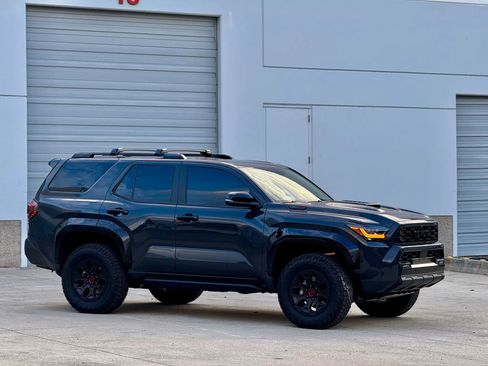 Used 2025 Toyota 4Runner Limited image 2