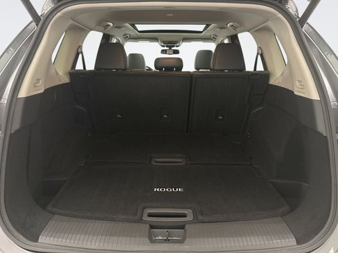 Used 2024 Nissan Rogue SL w/ SL Premium Package image 21