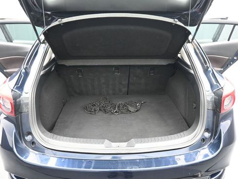 Used 2018 MAZDA MAZDA3 Touring image 27