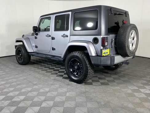 Used 2014 Jeep Wrangler Unlimited Sahara AWD/4WD image 4