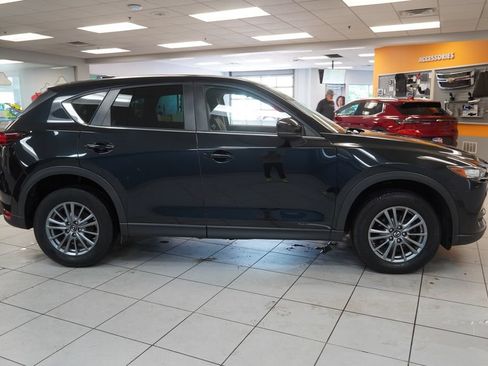 Used 2017 MAZDA CX-5 Touring FWD image 12