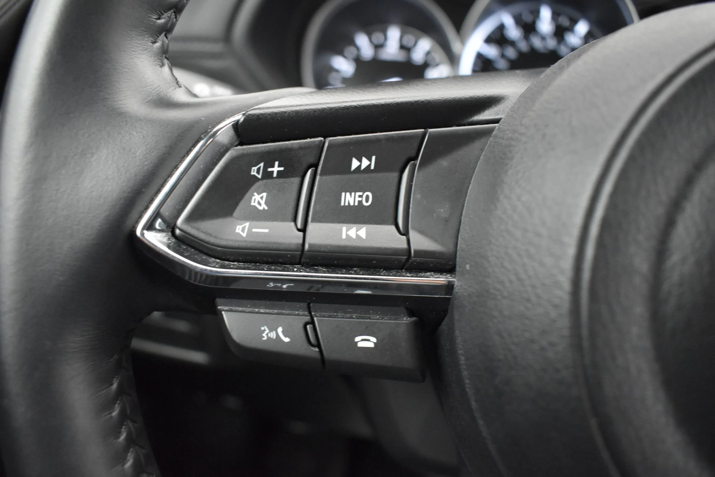 Used 2025 MAZDA CX-5 AWD 2.5 S w/ Select Package image 24