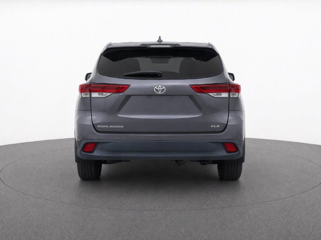 Used 2019 Toyota Highlander XLE FWD image 10
