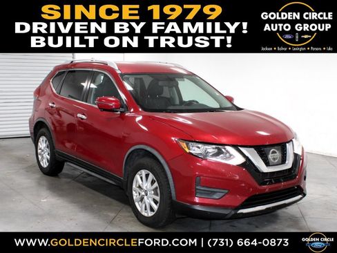 Used 2017 Nissan Rogue SV w/ SV Premium Package AWD/4WD image 1