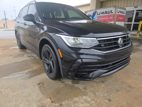 Used 2023 Volkswagen Tiguan SE R-Line FWD image 1