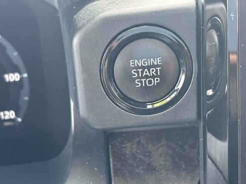 Used 2024 Toyota Tacoma Limited w/ Limited Package (LT) image 23