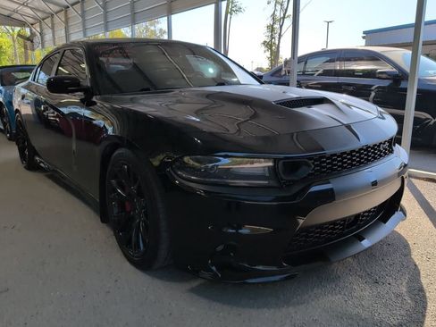 Used 2016 Dodge Charger SRT w/ Harman/Kardon Audio Group image 2