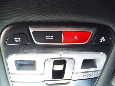 Used 2025 Kia Telluride AWD image 35