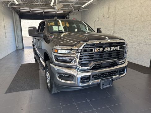 Used 2025 RAM 2500 Tradesman AWD/4WD image 2