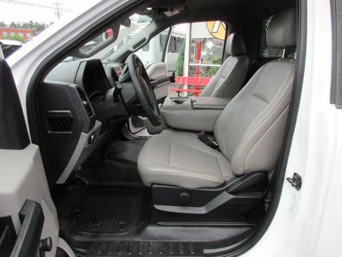 Used 2020 Ford F550 2WD Regular Cab Super Duty image 9