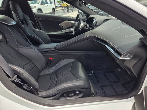Used 2023 Chevrolet Corvette Stingray Premium Conv w/ Z51 Performance Package RWD image 14