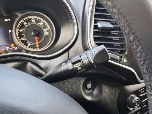 Certified 2022 Jeep Cherokee Trailhawk image 15