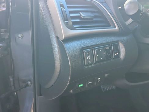 Used 2015 Nissan Sentra SR image 37
