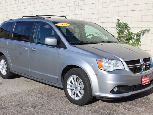 Used 2018 Dodge Grand Caravan SXT image 7