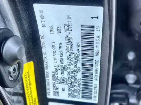 Used 2018 Toyota Tacoma SR w/ SR Convenience Package RWD image 22