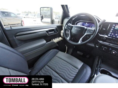 Used 2026 Chevrolet Silverado 2500 ZR2 AWD/4WD image 9