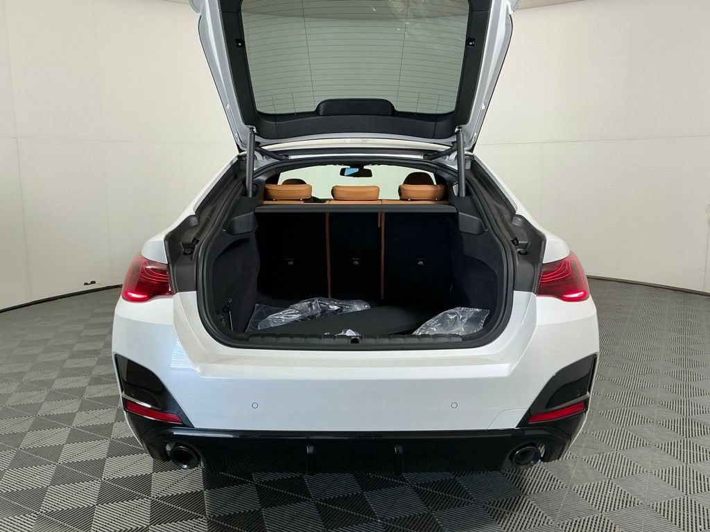New 2026 BMW 430i xDrive w/ M Sport Package AWD/4WD image 29
