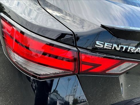 Used 2020 Nissan Sentra SR FWD image 21
