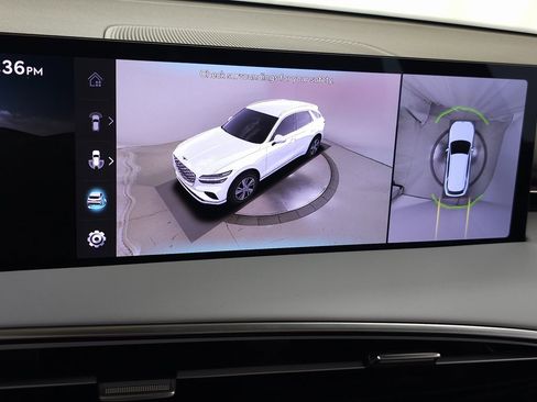 Used 2026 Genesis GV70 2.5T Advanced image 24