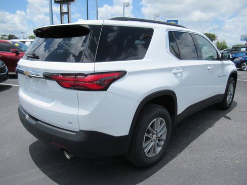 Certified 2023 Chevrolet Traverse LT FWD image 5